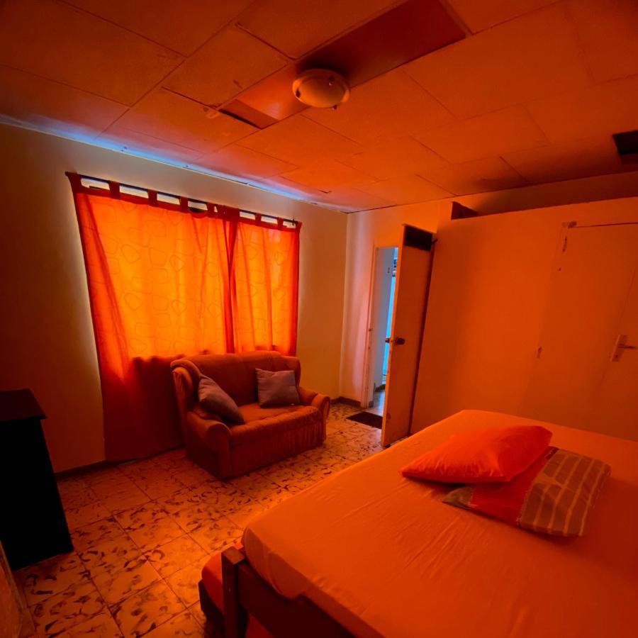 Hostal Casa Las Tias Medellín Extérieur photo