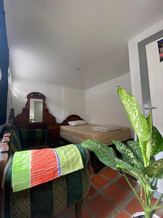 Hostal Casa Las Tias Medellín Extérieur photo